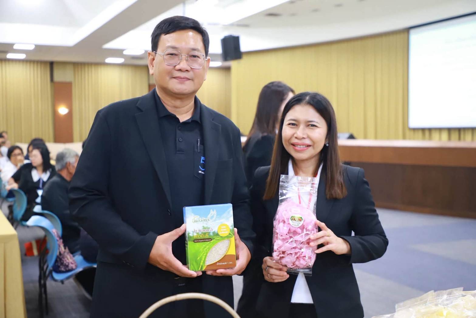 title - โครงการสัมมนาเชิงปฏิบัติการ หลักสูตร การเพิ่มประสิทธิภาพการผลิตสินค้าเกษตรชีวภาพในเขตปฏิรูปที่ดิน